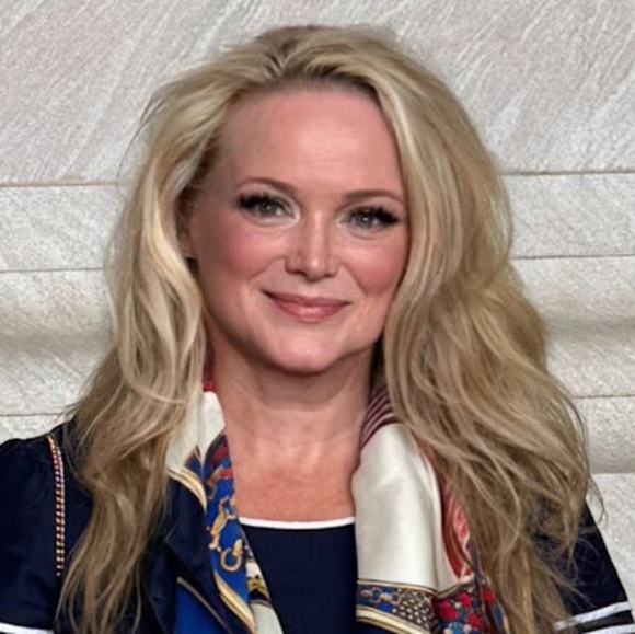 Meet your Posher, Patricia - Picture 1 of 1